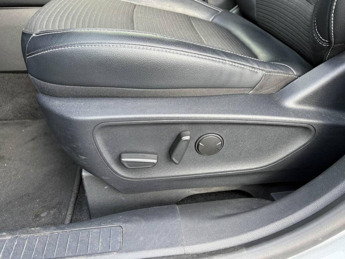 Ford Kuga Ford Kuga 2.5 PHEV 225pk Titanium X | Navigatie | Camera | Winterpakket | B&O sound | Trekhaak