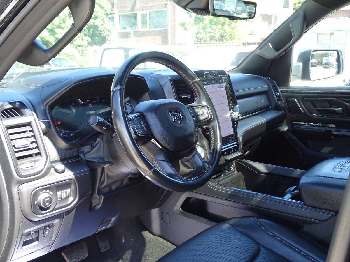 Dodge Ram 1500 Dodge Ram 1500 5.7 V8 4×4 Crew Cab Limited