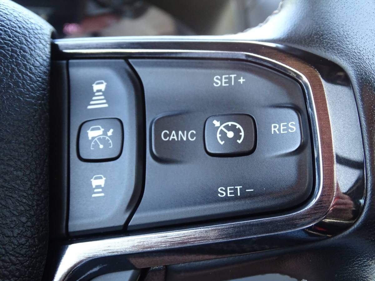 Dodge Ram 1500 Dodge Ram 1500 5.7 V8 4×4 Crew Cab Limited