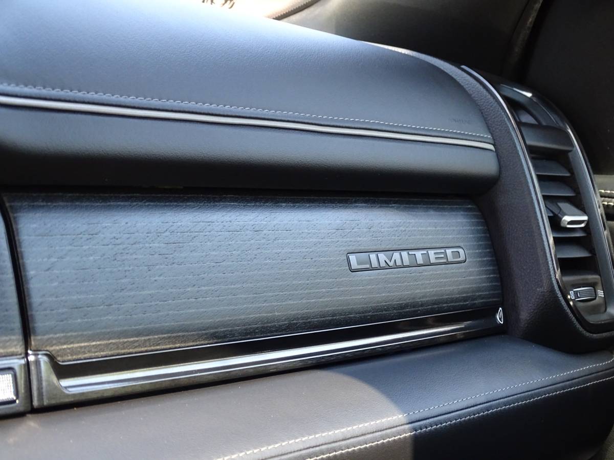 Dodge Ram 1500 Dodge Ram 1500 5.7 V8 4×4 Crew Cab Limited