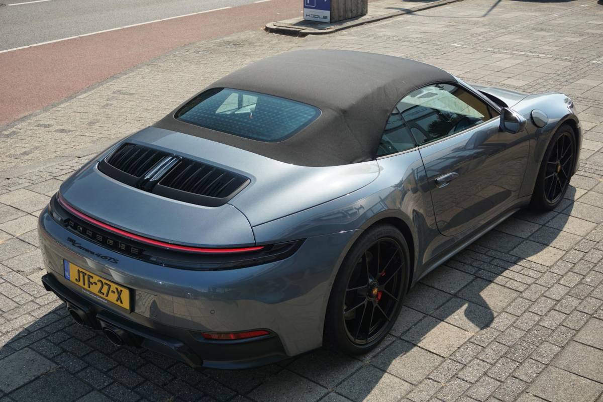 Porsche 911 Porsche 911 Cabrio 3.6 T-Hybrid Carrera 4 GTS