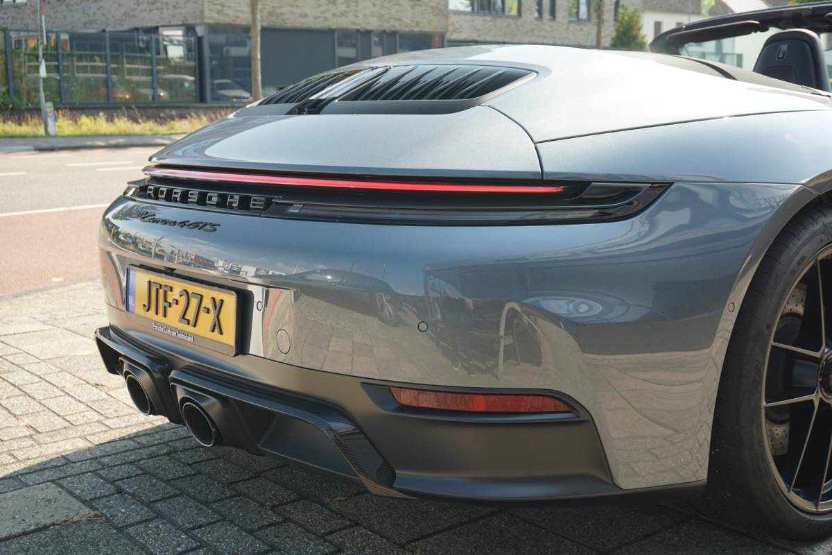 Porsche 911 Porsche 911 Cabrio 3.6 T-Hybrid Carrera 4 GTS