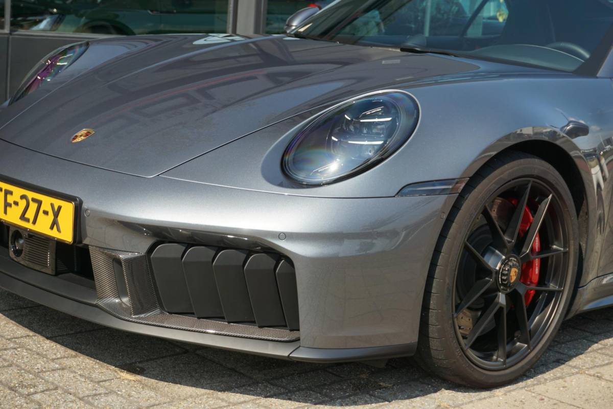 Porsche 911 Porsche 911 Cabrio 3.6 T-Hybrid Carrera 4 GTS