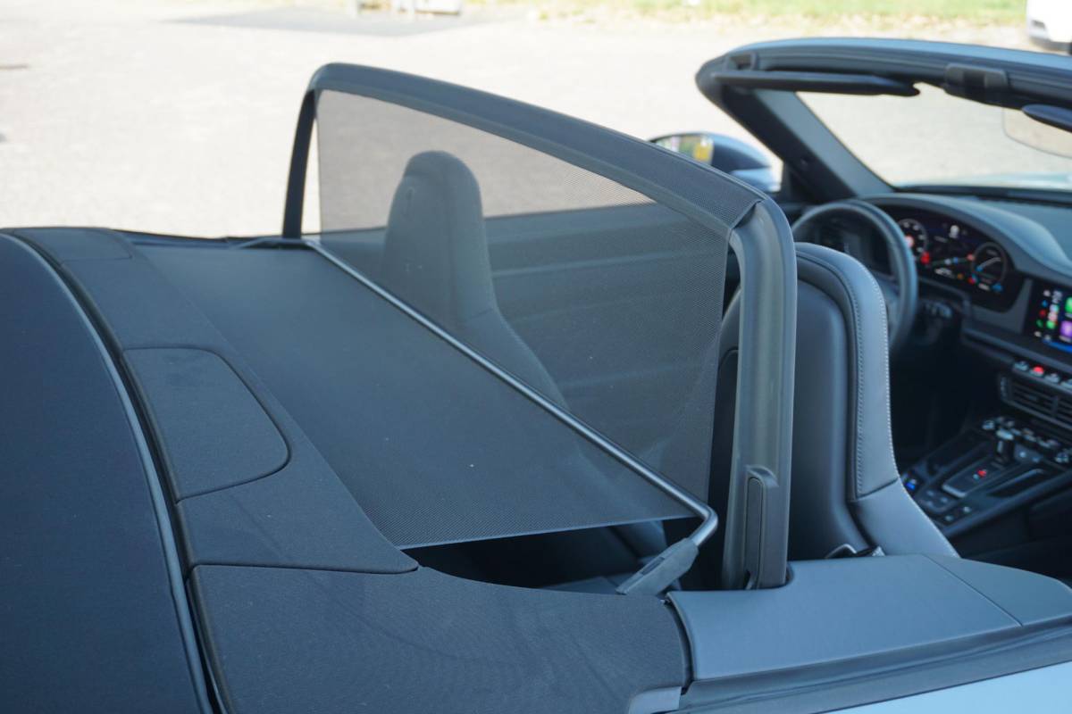Porsche 911 Porsche 911 Cabrio 3.6 T-Hybrid Carrera 4 GTS