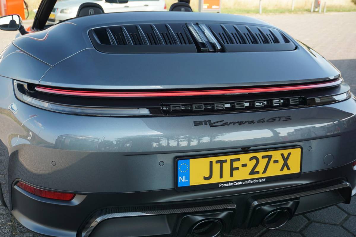 Porsche 911 Porsche 911 Cabrio 3.6 T-Hybrid Carrera 4 GTS