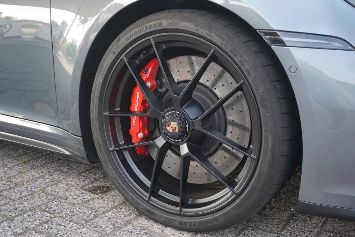 Porsche 911 Porsche 911 Cabrio 3.6 T-Hybrid Carrera 4 GTS