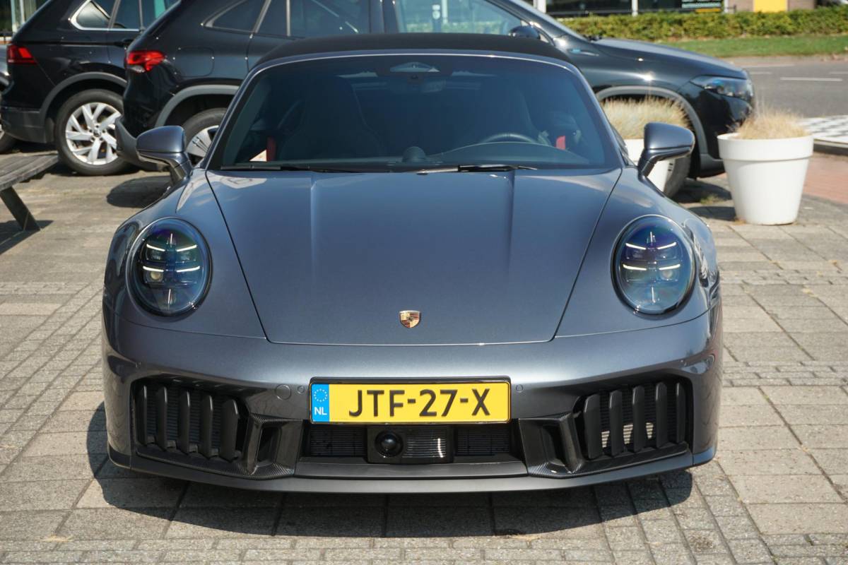 Porsche 911 Porsche 911 Cabrio 3.6 T-Hybrid Carrera 4 GTS