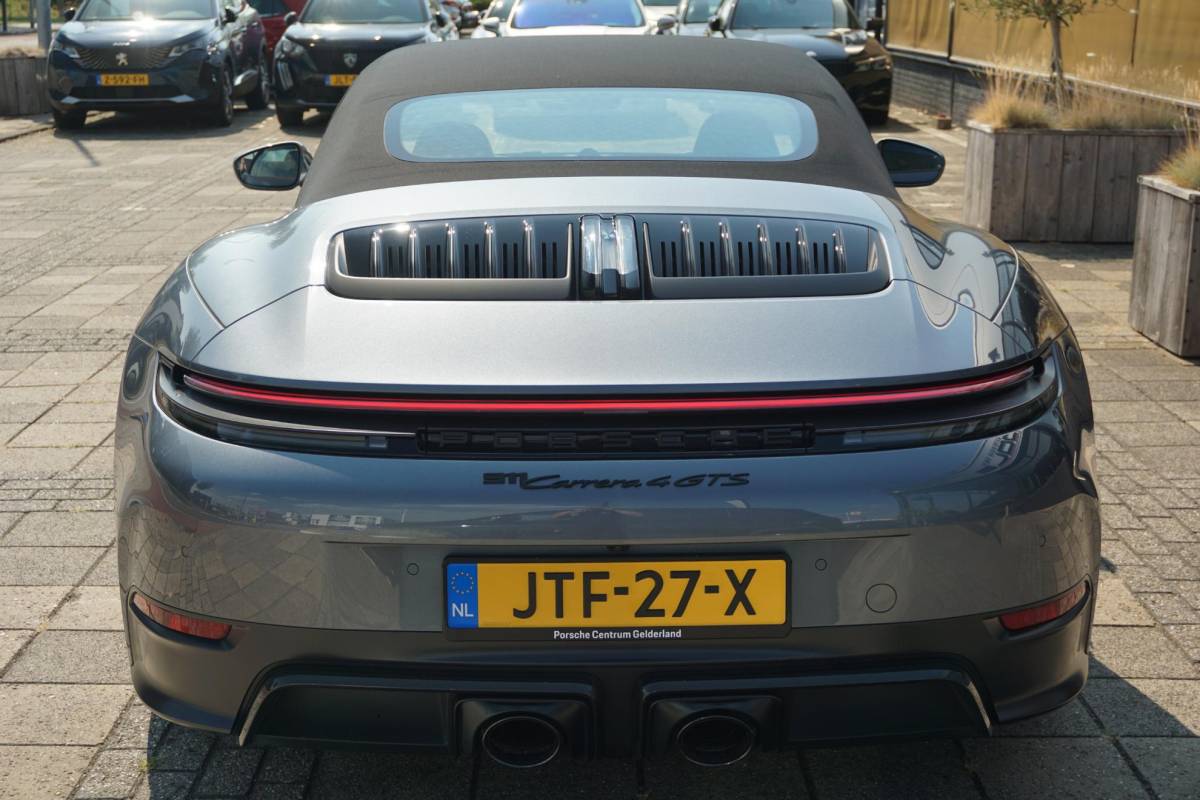 Porsche 911 Porsche 911 Cabrio 3.6 T-Hybrid Carrera 4 GTS