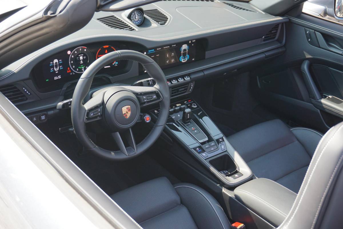 Porsche 911 Porsche 911 Cabrio 3.6 T-Hybrid Carrera 4 GTS
