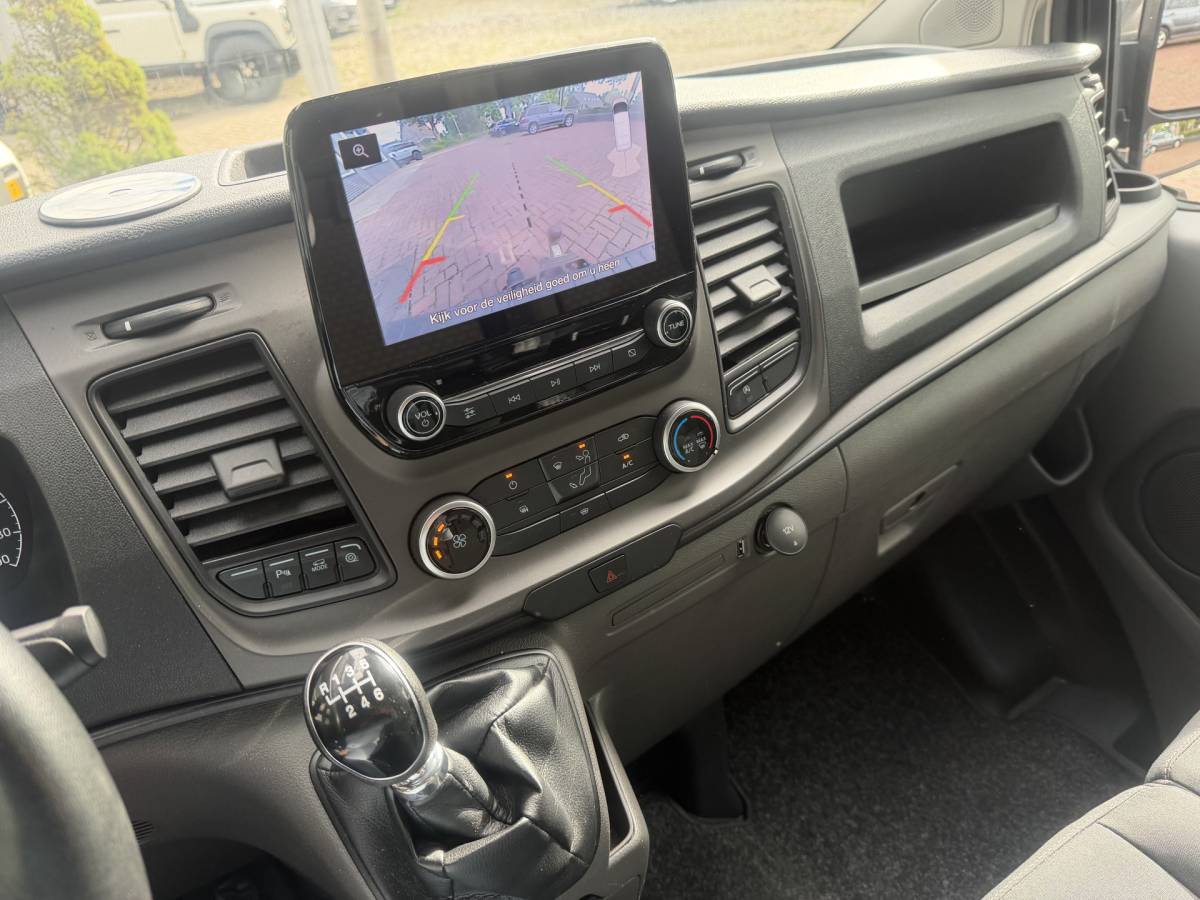 Ford Transit Custom Ford Transit Custom 300 2.0 TDCI L1H1 Trend DC 6-persoons Vol optie 20inch,Trekhaak,Cruise,Cv,Navi btw auto