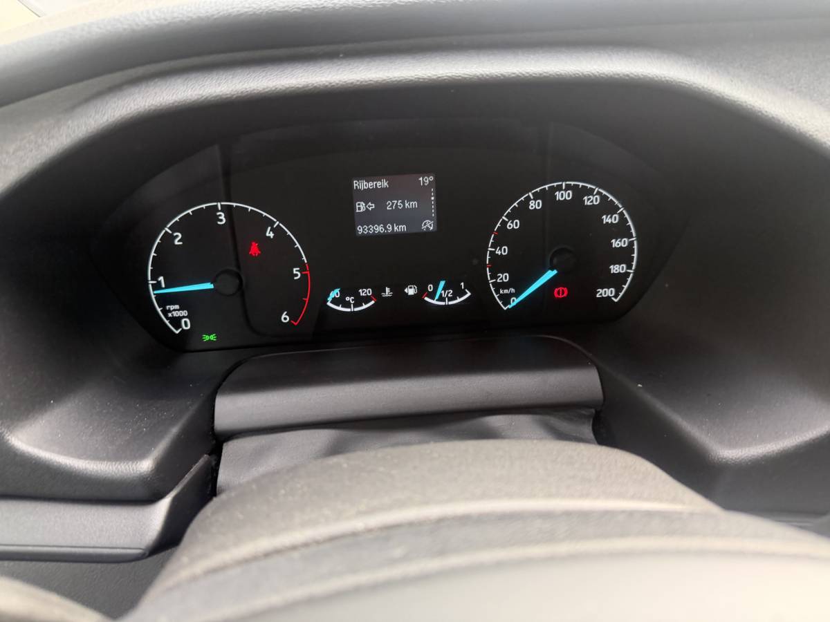 Ford Transit Custom Ford Transit Custom 300 2.0 TDCI L1H1 Trend DC 6-persoons Vol optie 20inch,Trekhaak,Cruise,Cv,Navi btw auto