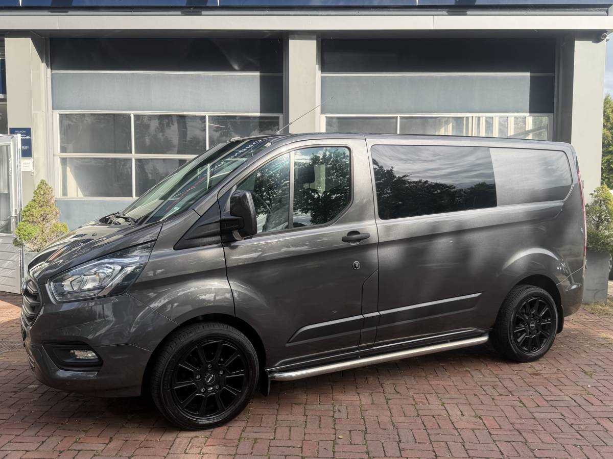 Ford Transit Custom Ford Transit Custom 300 2.0 TDCI L1H1 Trend DC 6-persoons Vol optie 20inch,Trekhaak,Cruise,Cv,Navi btw auto