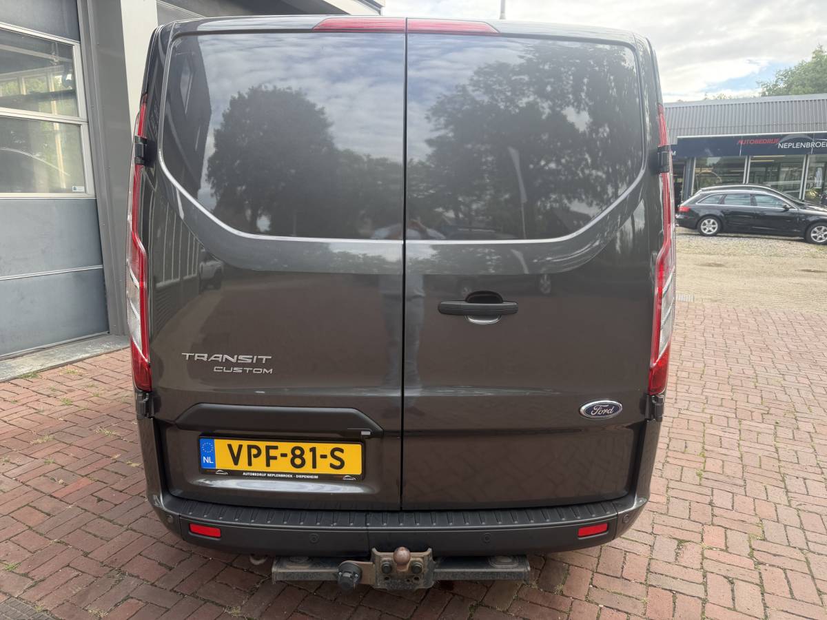 Ford Transit Custom Ford Transit Custom 300 2.0 TDCI L1H1 Trend DC 6-persoons Vol optie 20inch,Trekhaak,Cruise,Cv,Navi btw auto