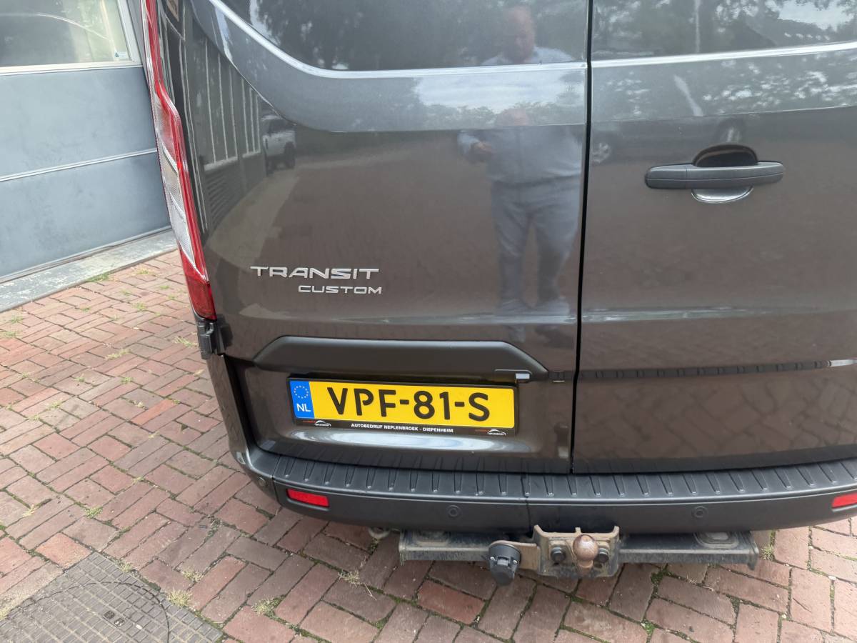 Ford Transit Custom Ford Transit Custom 300 2.0 TDCI L1H1 Trend DC 6-persoons Vol optie 20inch,Trekhaak,Cruise,Cv,Navi btw auto
