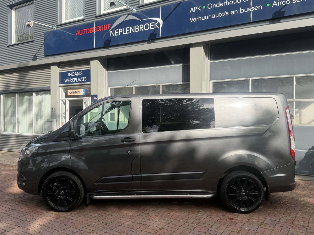 Ford Transit Custom Ford Transit Custom 300 2.0 TDCI L1H1 Trend DC 6-persoons Vol optie 20inch,Trekhaak,Cruise,Cv,Navi btw auto