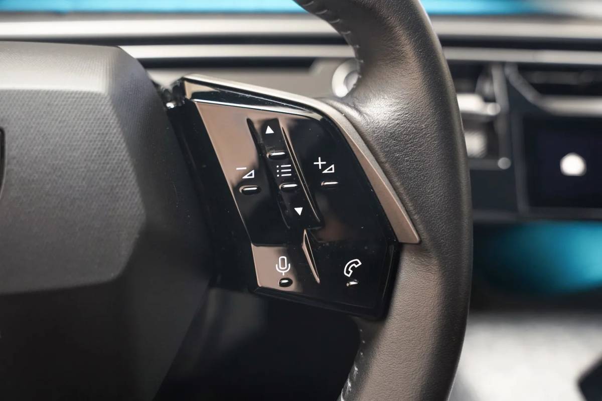 Peugeot e-3008 Peugeot e-3008 Allure 73 kWh 3-Fase [ Navi Keyless Apple / Android Full Led Carplay ]