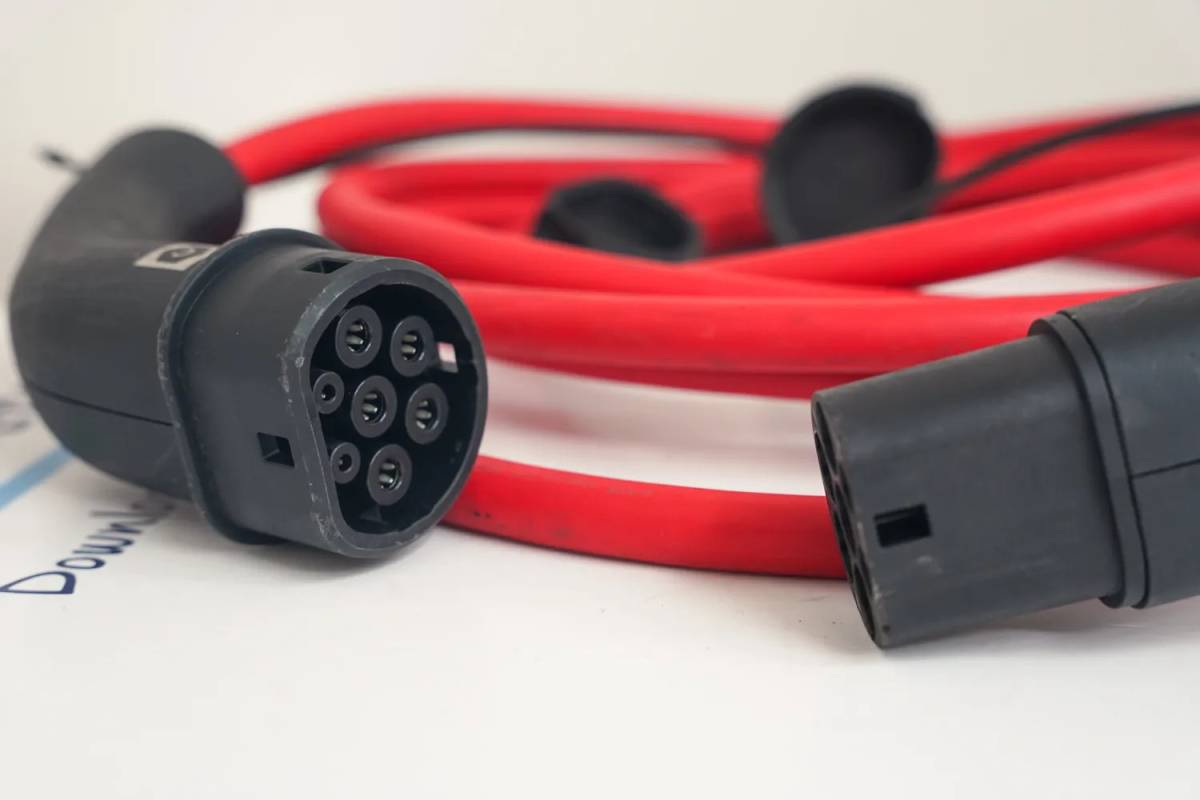 Peugeot e-3008 Peugeot e-3008 Allure 73 kWh 3-Fase [ Navi Keyless Apple / Android Full Led Carplay ]