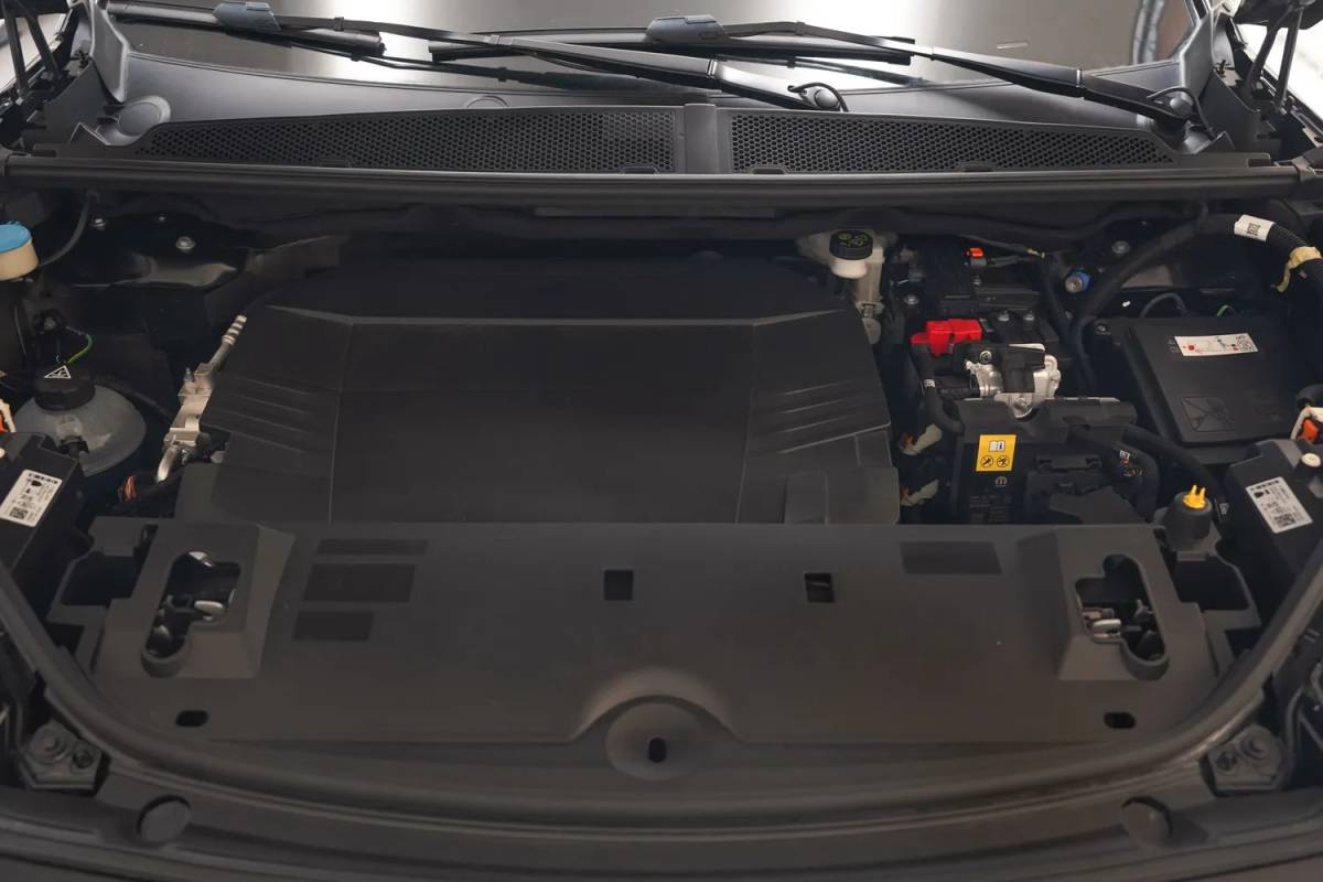 Peugeot e-3008 Peugeot e-3008 Allure Avantage 210 73 kWh [ Navi Apple/Android Adaptieve Cruise Clima ]