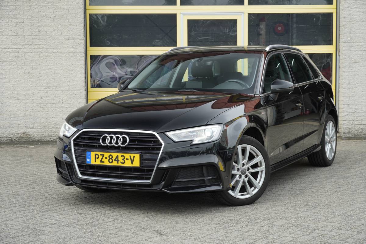 Audi A3 Audi A3 Sportback 1.0 TFSI 5drs S-Line BJ2017 Lmv 17″ | Led | Pdc | Sideskirts | Navi | Climate control | Cruise control | Getint glas