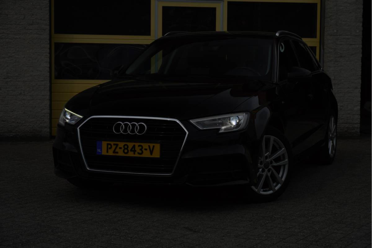 Audi A3 Audi A3 Sportback 1.0 TFSI 5drs S-Line BJ2017 Lmv 17″ | Led | Pdc | Sideskirts | Navi | Climate control | Cruise control | Getint glas
