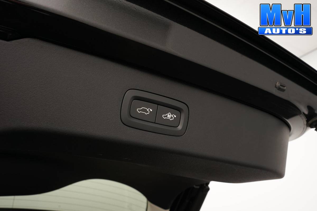 Lynk & Co 01 Lynk & Co 01 1.5 PHEV|262PK|LUXE|360°CAM|PANO