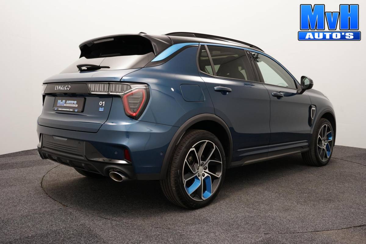 Lynk & Co 01 Lynk & Co 01 1.5 PHEV|262PK|LUXE|360°CAM|PANO