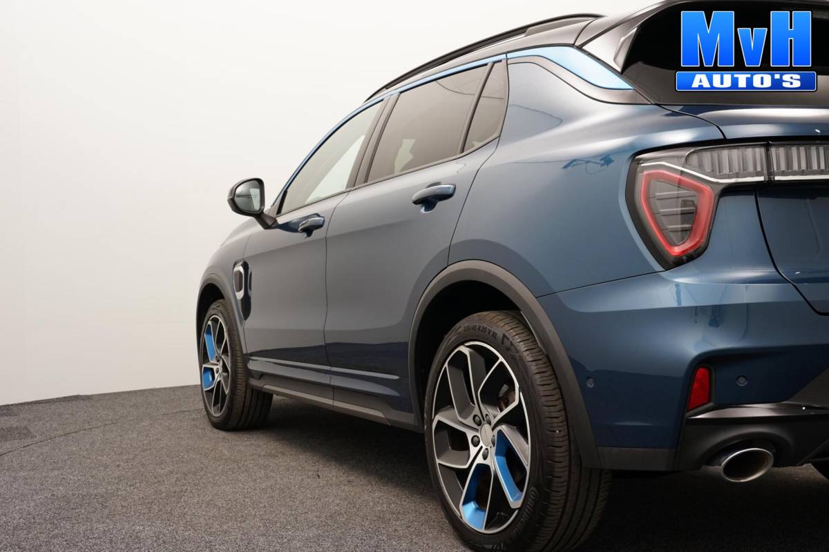 Lynk & Co 01 Lynk & Co 01 1.5 PHEV|262PK|LUXE|360°CAM|PANO