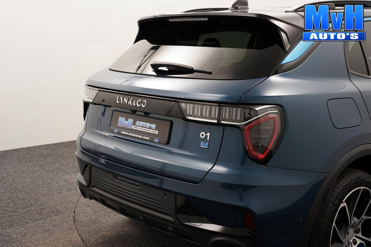 Lynk & Co 01 Lynk & Co 01 1.5 PHEV|262PK|LUXE|360°CAM|PANO