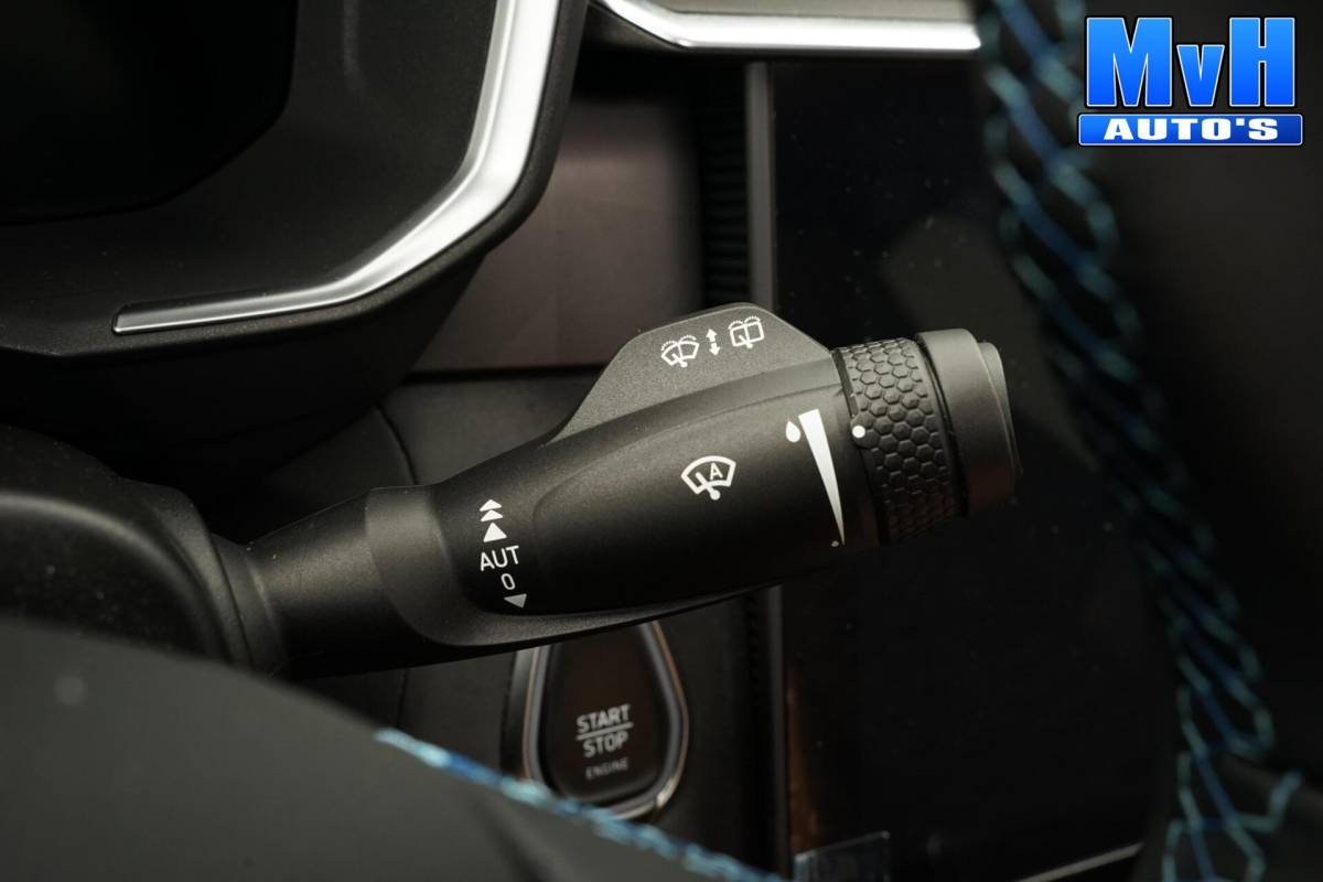Lynk & Co 01 Lynk & Co 01 1.5 PHEV|262PK|LUXE|360°CAM|PANO
