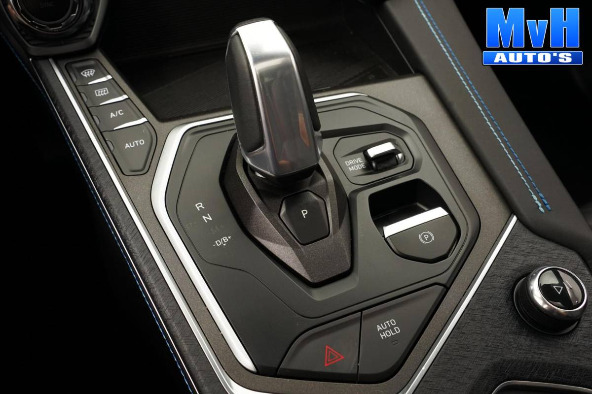Lynk & Co 01 Lynk & Co 01 1.5 PHEV|262PK|LUXE|360°CAM|PANO