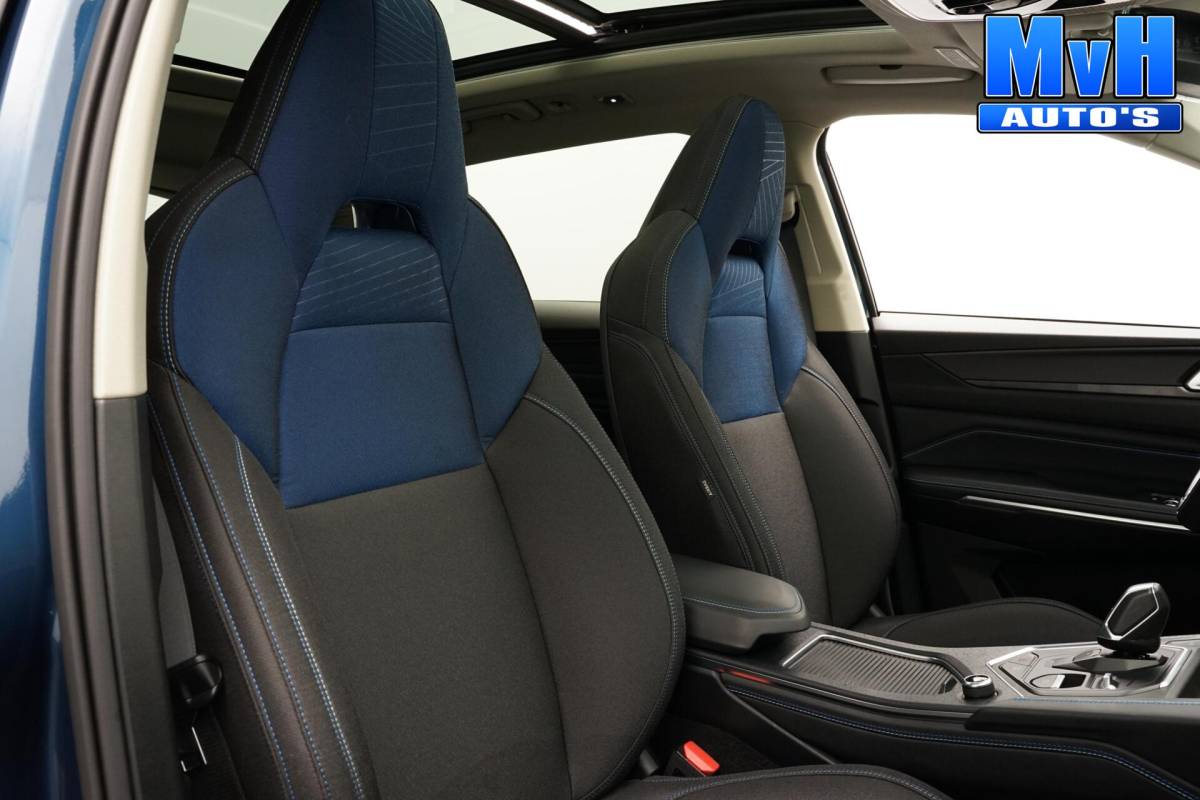 Lynk & Co 01 Lynk & Co 01 1.5 PHEV|262PK|LUXE|360°CAM|PANO