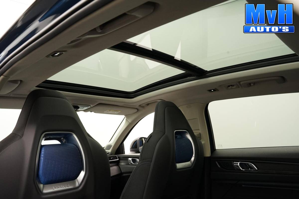 Lynk & Co 01 Lynk & Co 01 1.5 PHEV|262PK|LUXE|360°CAM|PANO