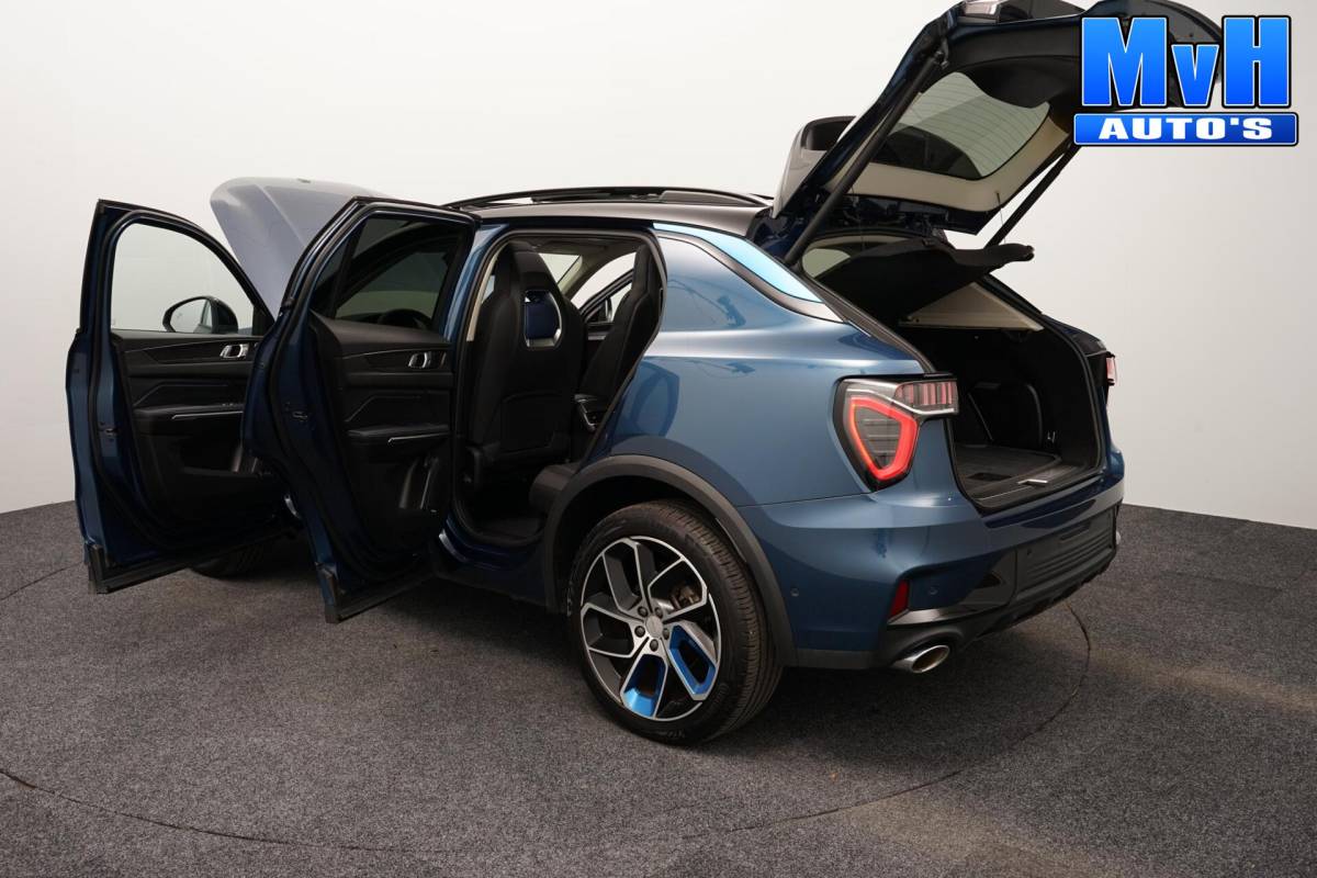 Lynk & Co 01 Lynk & Co 01 1.5 PHEV|262PK|LUXE|360°CAM|PANO