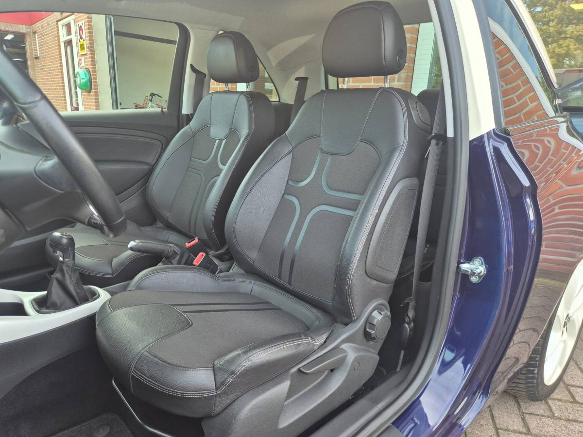 Opel ADAM Opel ADAM 1.4 Slam 87PK 3drs clima, cruise, lmv, pdc, radio, bluetooth, usb