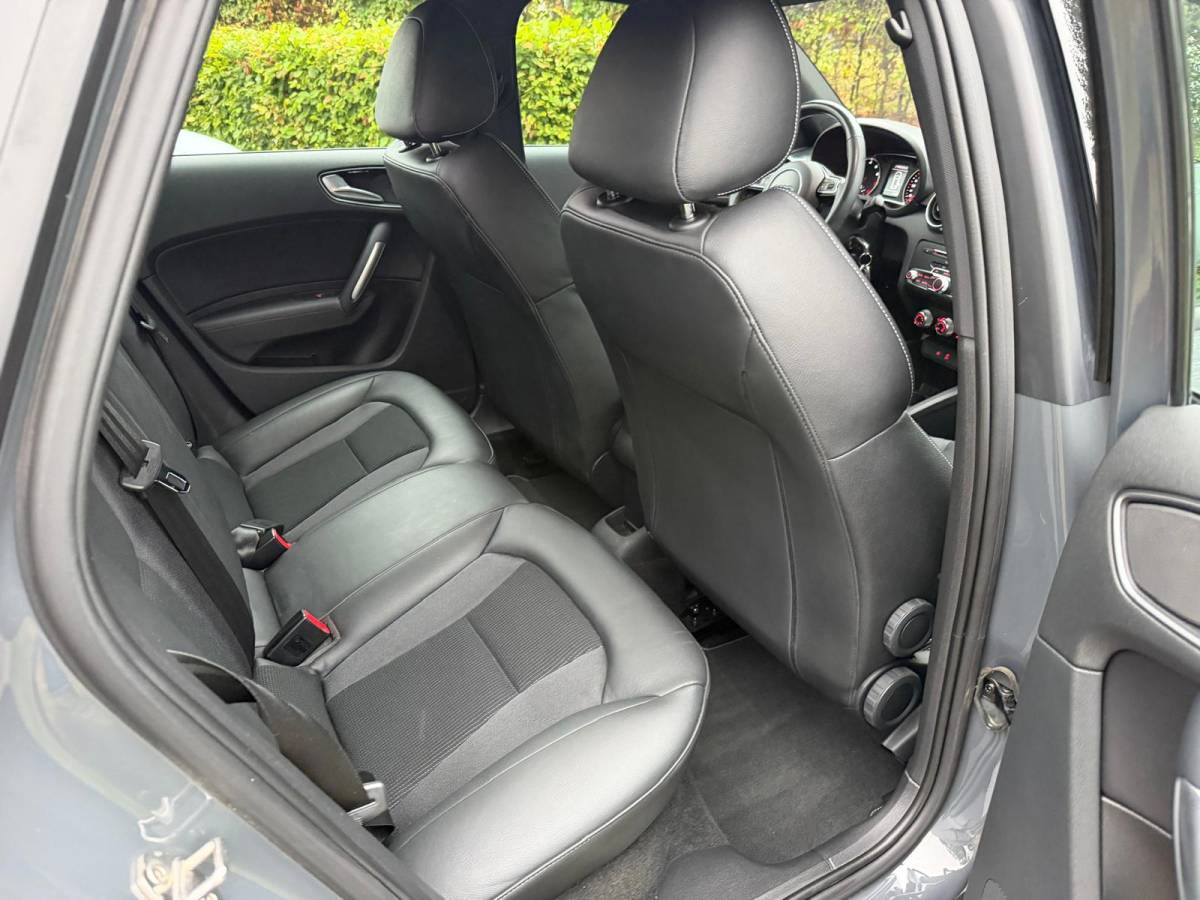 Audi A1 Sportback Audi A1 Sportback 1.0 TFSI Sport S line Edition-NL auto-Navi-2* S LINE-