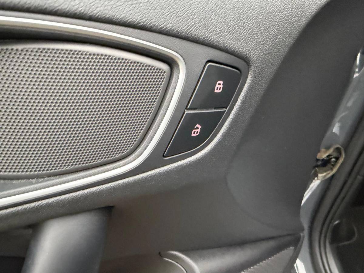 Audi A1 Sportback Audi A1 Sportback 1.0 TFSI Sport S line Edition-NL auto-Navi-2* S LINE-