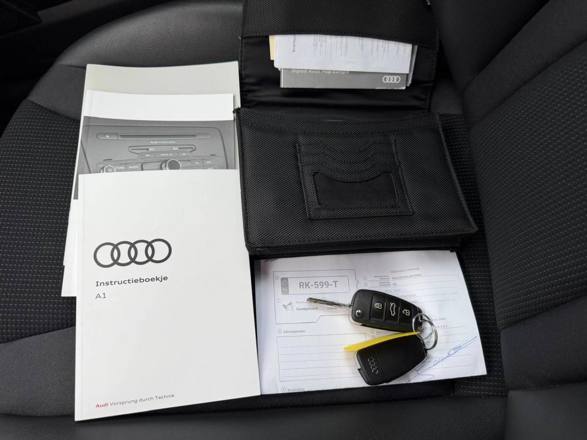 Audi A1 Sportback Audi A1 Sportback 1.0 TFSI Sport S line Edition-NL auto-Navi-2* S LINE-