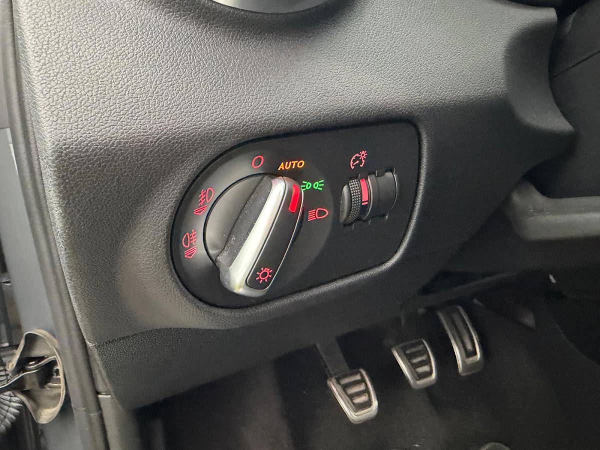 Audi A1 Sportback Audi A1 Sportback 1.0 TFSI Sport S line Edition-NL auto-Navi-2* S LINE-