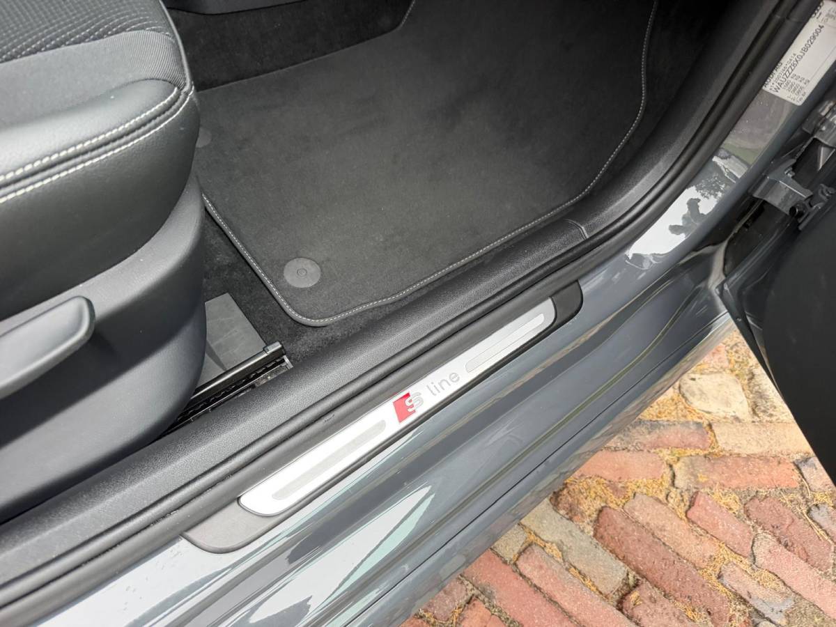 Audi A1 Sportback Audi A1 Sportback 1.0 TFSI Sport S line Edition-NL auto-Navi-2* S LINE-