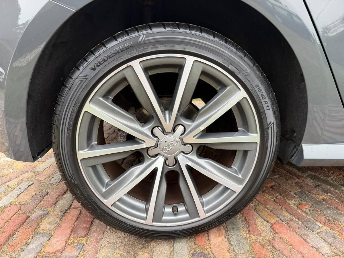 Audi A1 Sportback Audi A1 Sportback 1.0 TFSI Sport S line Edition-NL auto-Navi-2* S LINE-
