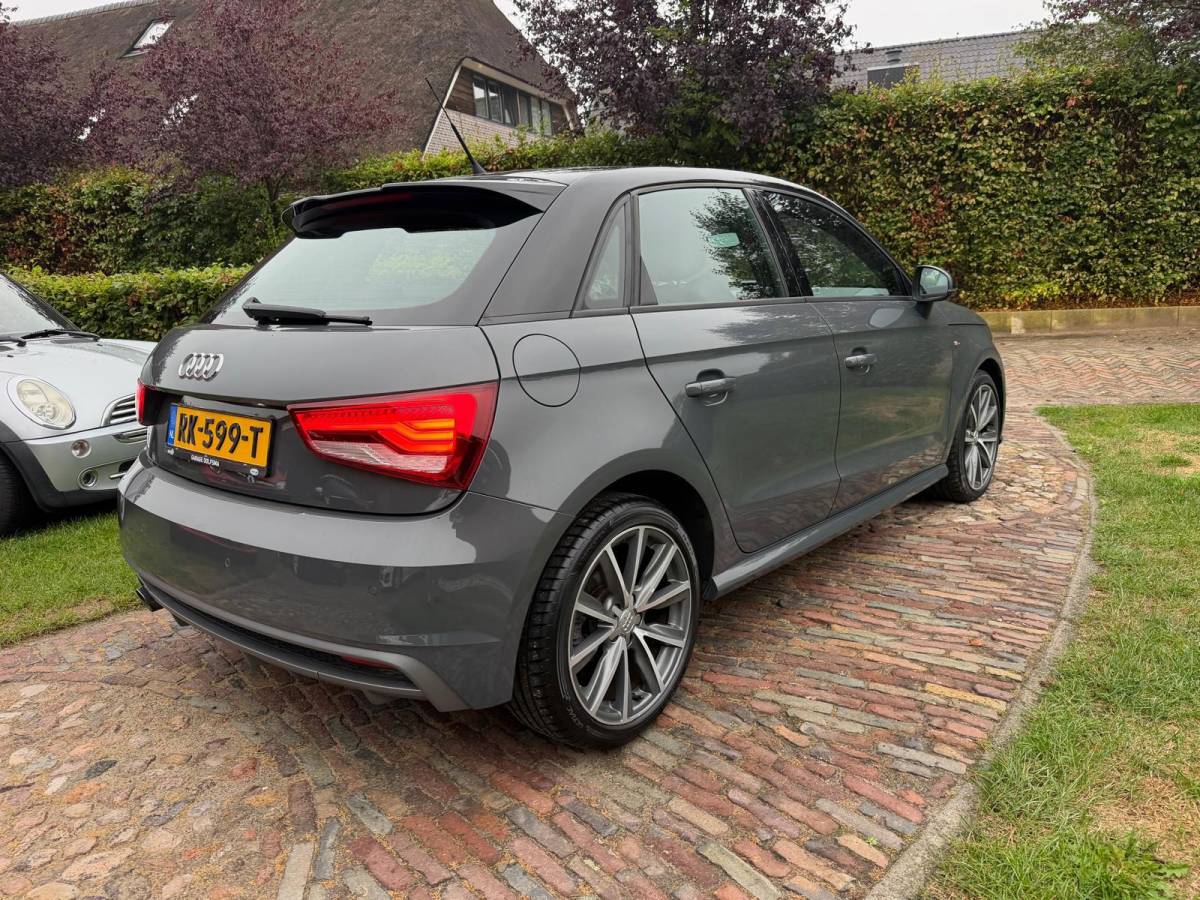 Audi A1 Sportback Audi A1 Sportback 1.0 TFSI Sport S line Edition-NL auto-Navi-2* S LINE-