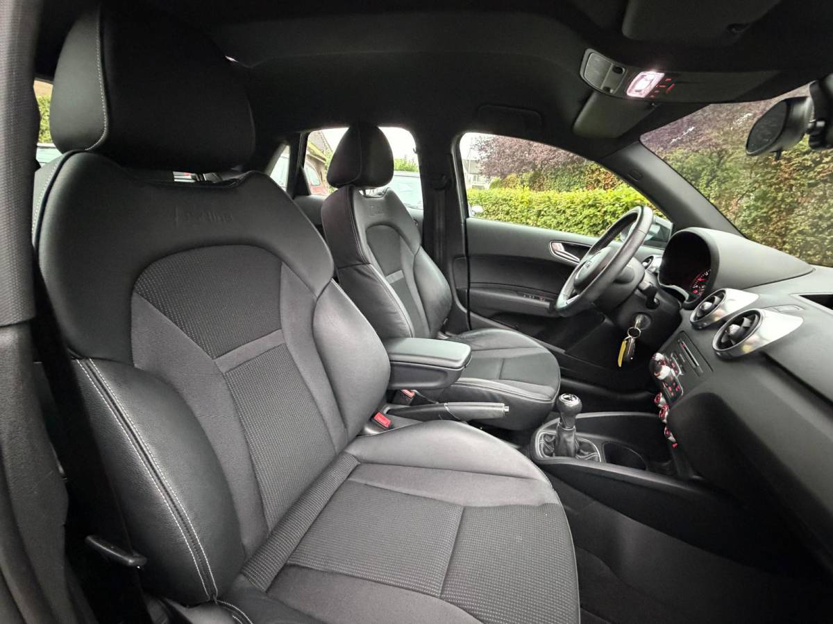 Audi A1 Sportback Audi A1 Sportback 1.0 TFSI Sport S line Edition-NL auto-Navi-2* S LINE-
