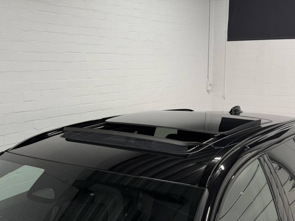Volvo V60 Volvo V60 2.0 T6 Plug-in hybrid AWD Plus Dark Open dak | Harman/Kardon | Adapt. cruise | 360 camera | Verwarmde voorruit | Stuur-/Stoelverwarming | Google | Keyless