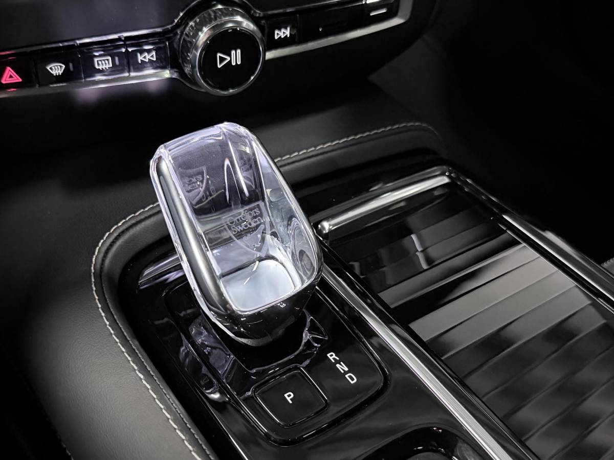 Volvo V60 Volvo V60 2.0 T6 Plug-in hybrid AWD Plus Dark Open dak | Harman/Kardon | Adapt. cruise | 360 camera | Verwarmde voorruit | Stuur-/Stoelverwarming | Google | Keyless