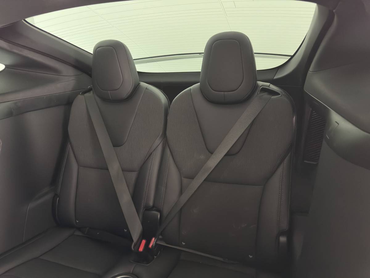 Tesla Model X Tesla Model X 75D Base [ 7-Pers. ] [3-Fase-11kW] (INCL.BTW) Aut. *PANO-WINDOW | AUTOPILOT | LEATHER-FABRIC | NAVI-FULLMAP | FULL-LED | AIRSUSPENSION | DIGI-COCKPIT | CCS-FASTLOADER | KEYLESS | DAB+ | HEATED-SPORTSEATS | PRIVACY-GLASS | 20″A