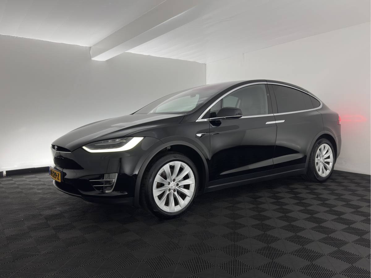 Tesla Model X Tesla Model X 75D Base [ 7-Pers. ] [3-Fase-11kW] (INCL.BTW) Aut. *PANO-WINDOW | AUTOPILOT | LEATHER-FABRIC | NAVI-FULLMAP | FULL-LED | AIRSUSPENSION | DIGI-COCKPIT | CCS-FASTLOADER | KEYLESS | DAB+ | HEATED-SPORTSEATS | PRIVACY-GLASS | 20″A