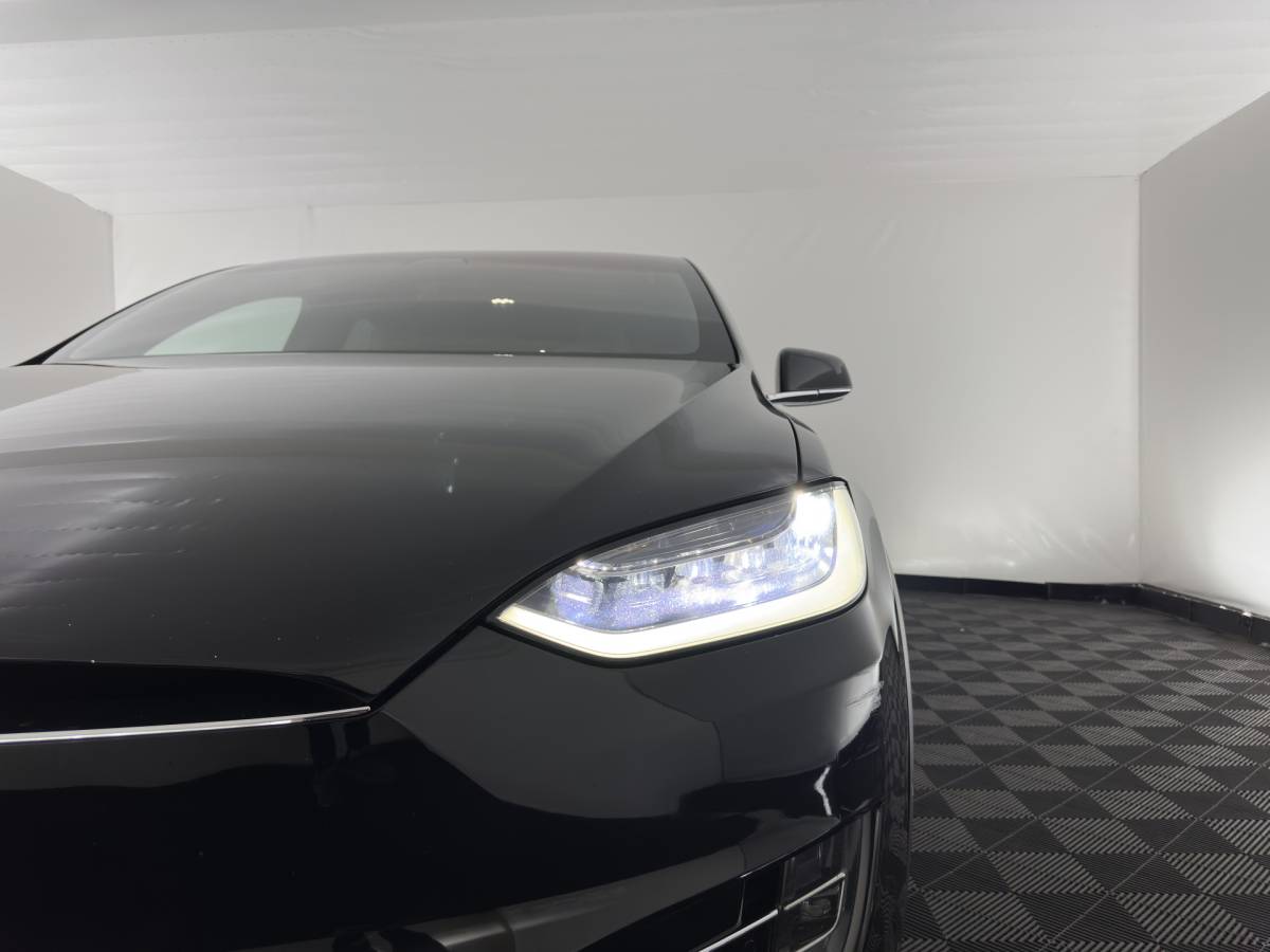 Tesla Model X Tesla Model X 75D Base [ 7-Pers. ] [3-Fase-11kW] (INCL.BTW) Aut. *PANO-WINDOW | AUTOPILOT | LEATHER-FABRIC | NAVI-FULLMAP | FULL-LED | AIRSUSPENSION | DIGI-COCKPIT | CCS-FASTLOADER | KEYLESS | DAB+ | HEATED-SPORTSEATS | PRIVACY-GLASS | 20″A