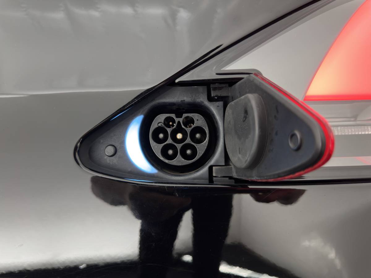 Tesla Model X Tesla Model X 75D Base [ 7-Pers. ] [3-Fase-11kW] (INCL.BTW) Aut. *PANO-WINDOW | AUTOPILOT | LEATHER-FABRIC | NAVI-FULLMAP | FULL-LED | AIRSUSPENSION | DIGI-COCKPIT | CCS-FASTLOADER | KEYLESS | DAB+ | HEATED-SPORTSEATS | PRIVACY-GLASS | 20″A