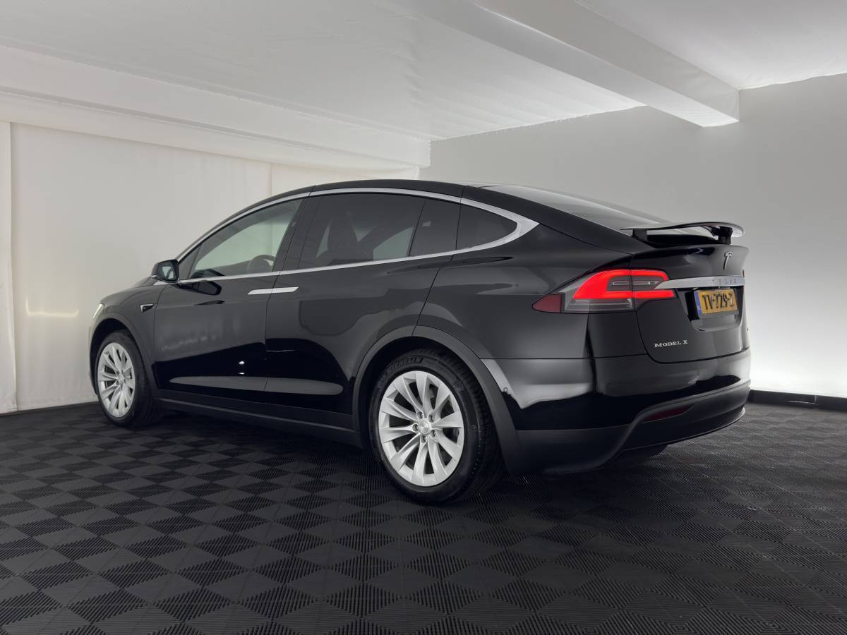 Tesla Model X Tesla Model X 75D Base [ 7-Pers. ] [3-Fase-11kW] (INCL.BTW) Aut. *PANO-WINDOW | AUTOPILOT | LEATHER-FABRIC | NAVI-FULLMAP | FULL-LED | AIRSUSPENSION | DIGI-COCKPIT | CCS-FASTLOADER | KEYLESS | DAB+ | HEATED-SPORTSEATS | PRIVACY-GLASS | 20″A