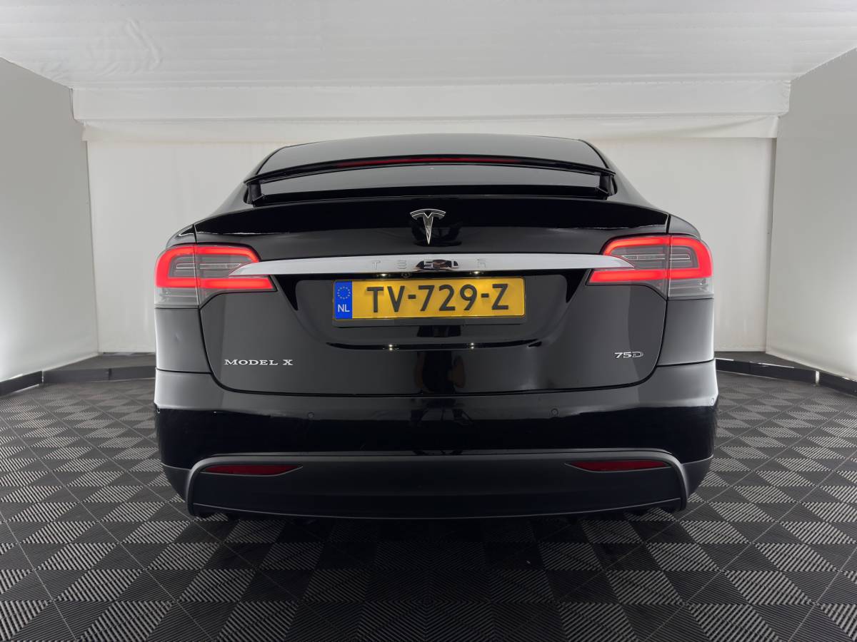 Tesla Model X Tesla Model X 75D Base [ 7-Pers. ] [3-Fase-11kW] (INCL.BTW) Aut. *PANO-WINDOW | AUTOPILOT | LEATHER-FABRIC | NAVI-FULLMAP | FULL-LED | AIRSUSPENSION | DIGI-COCKPIT | CCS-FASTLOADER | KEYLESS | DAB+ | HEATED-SPORTSEATS | PRIVACY-GLASS | 20″A